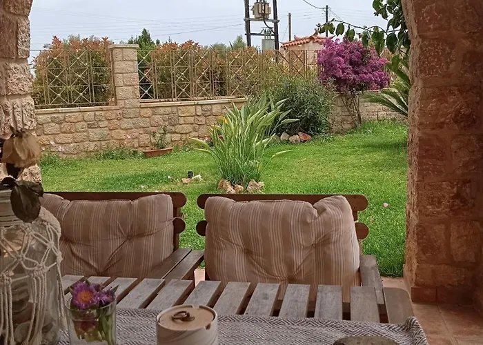 Niko's Stone Pensión Plitra