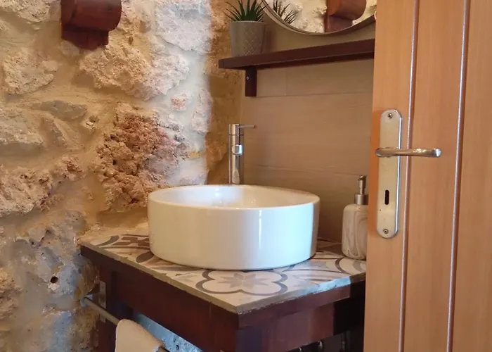 Niko's Stone Pensión