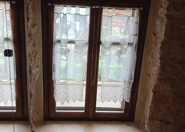 Pensión Niko's Stone Plitra