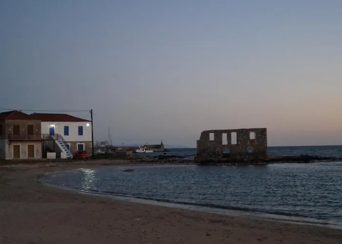 Pensión Niko's Stone 4*