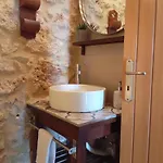 Niko's Stone Pensionat