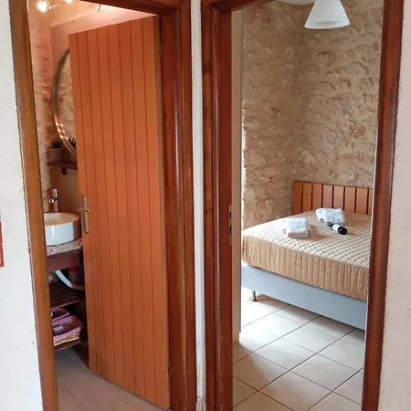 Guest house Niko's Stone Plitra