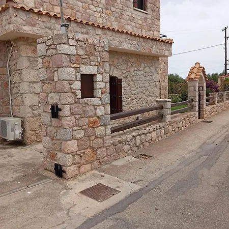 Niko's Stone Guest house Plitra