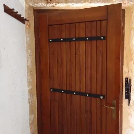 Niko's Stone Guest house 4*