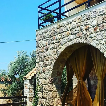 Niko's Stone Guest house Plitra