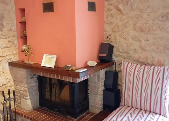 Niko's Stone בית הארחה 4*