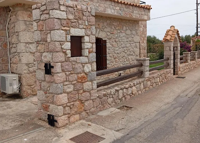 Niko's Stone בית הארחה פליטרה